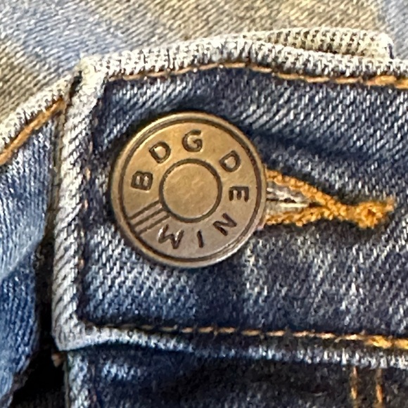 UGCđź‘–BDGđź‘–URBAN OUTFITTERSđź‘–Twig HighRise Distressed Raw Hem Denim Jeans 31W - Picture 7 of 9